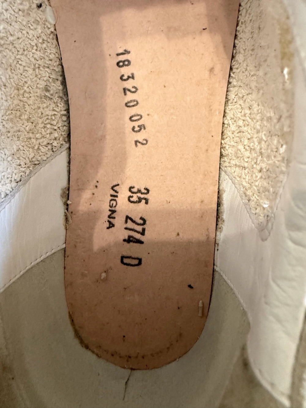 Golden Goose
Women's Super-Star Texas Journey Printed Size 35 US 5 - Picture 9 of 11